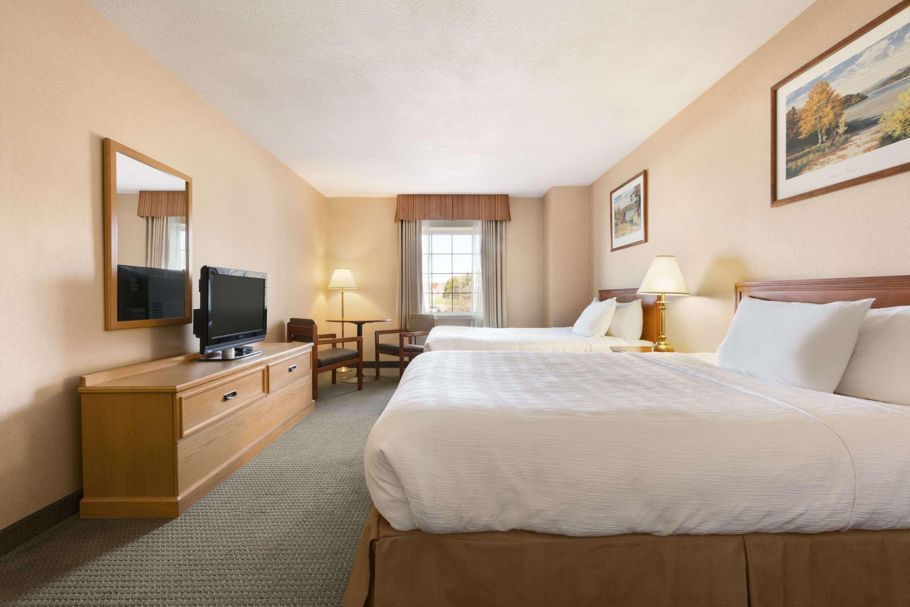 Days Inn By Wyndham Guelph Exterior photo